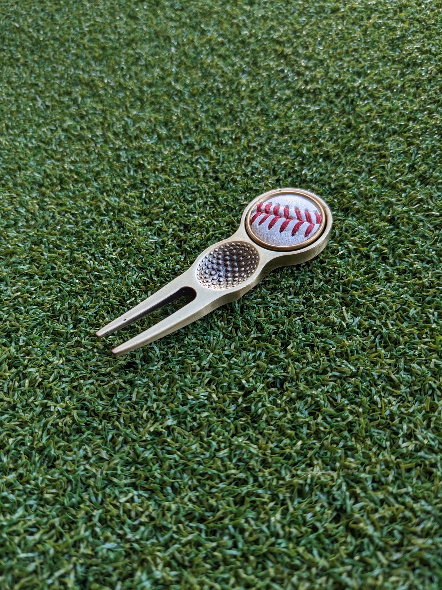 Baseball Divot Tool & Magnetic Golf Ball Marker